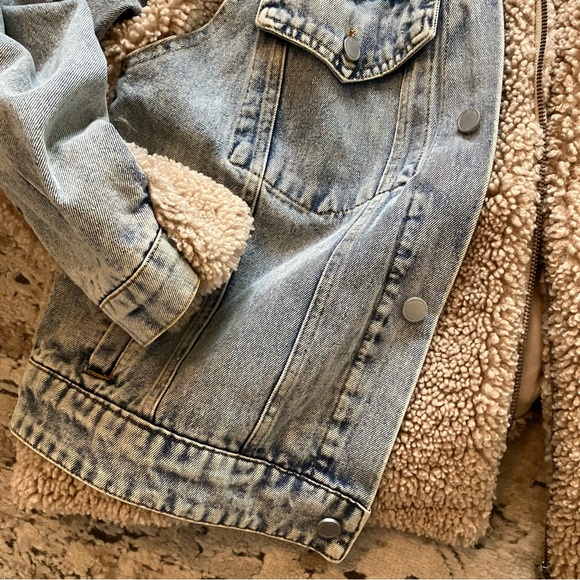 Anthropologie BLANKNYC fuzzy wuzzy Sherpa denim Jacket - Picture 10 of 15